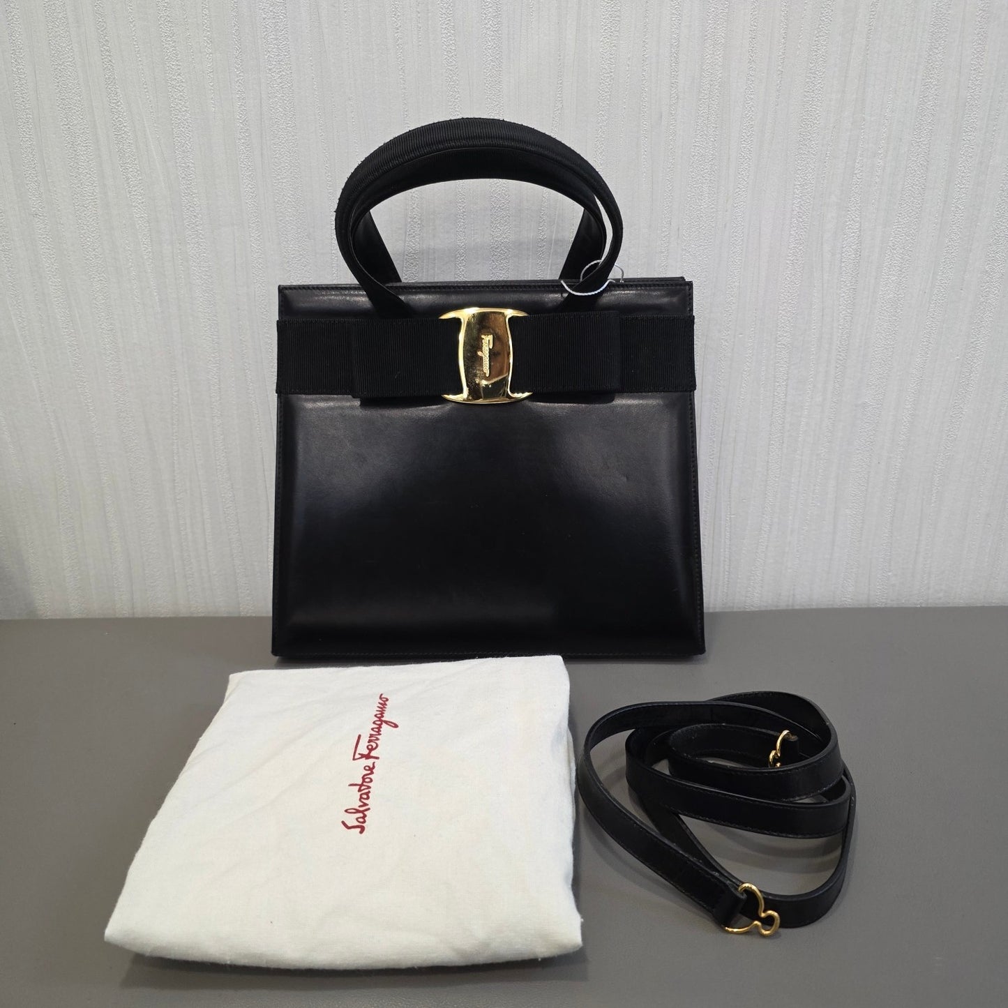 Salvatore Ferragamo Vara Bow Top Handle Bag Black (Pre-owned)