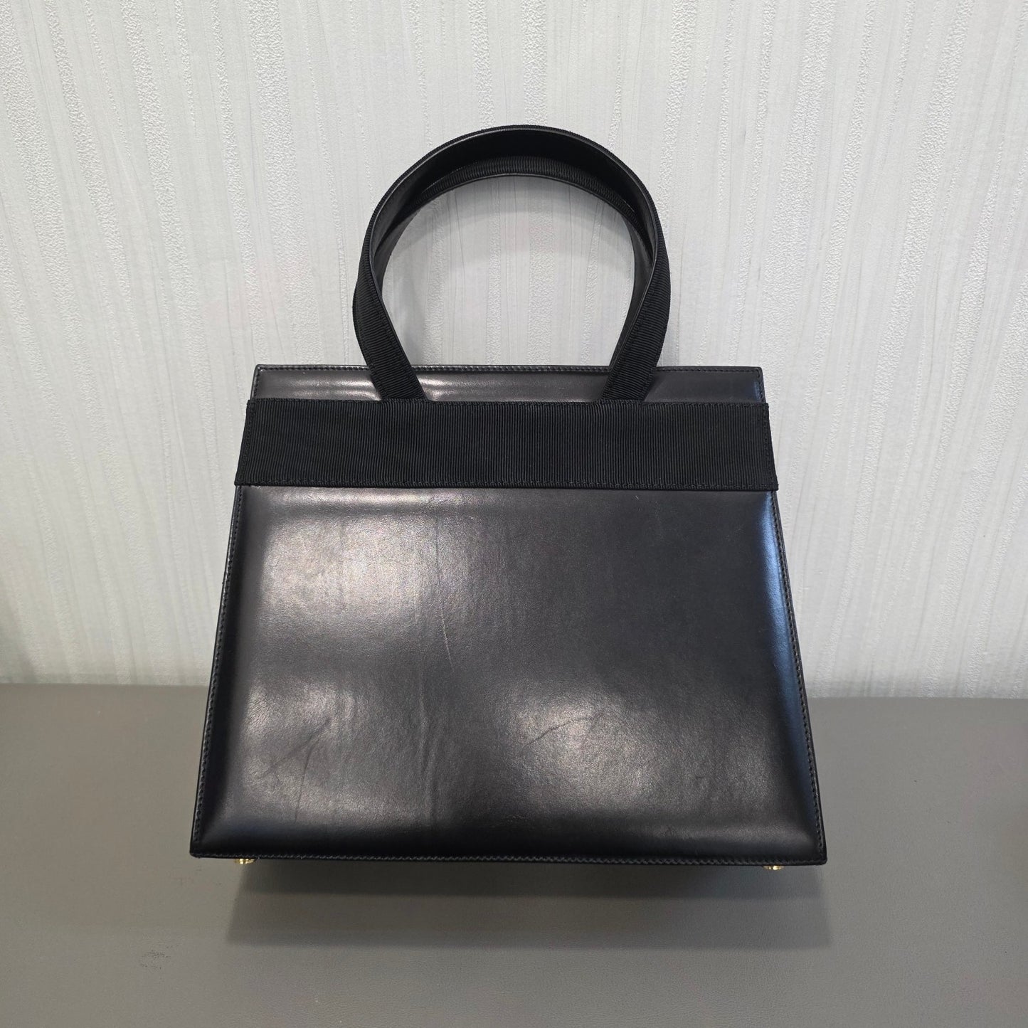 Salvatore Ferragamo Vara Bow Top Handle Bag Black (Pre-owned)