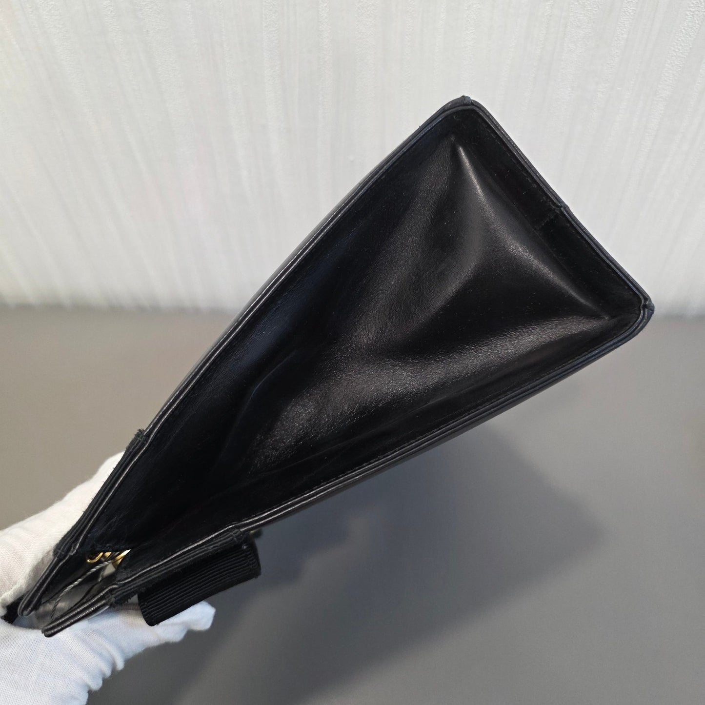Salvatore Ferragamo Vara Bow Top Handle Bag Black (Pre-owned)