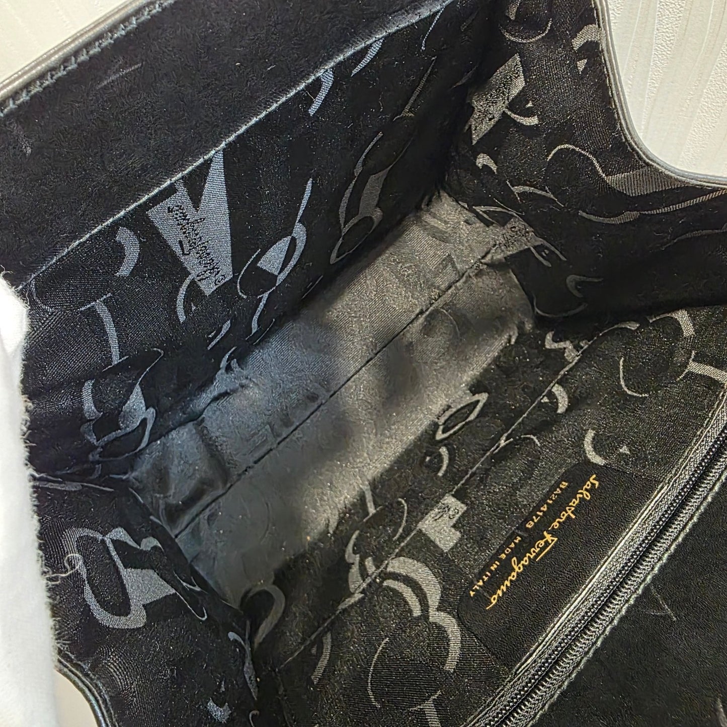 Salvatore Ferragamo Vara Bow Top Handle Bag Black (Pre-owned)