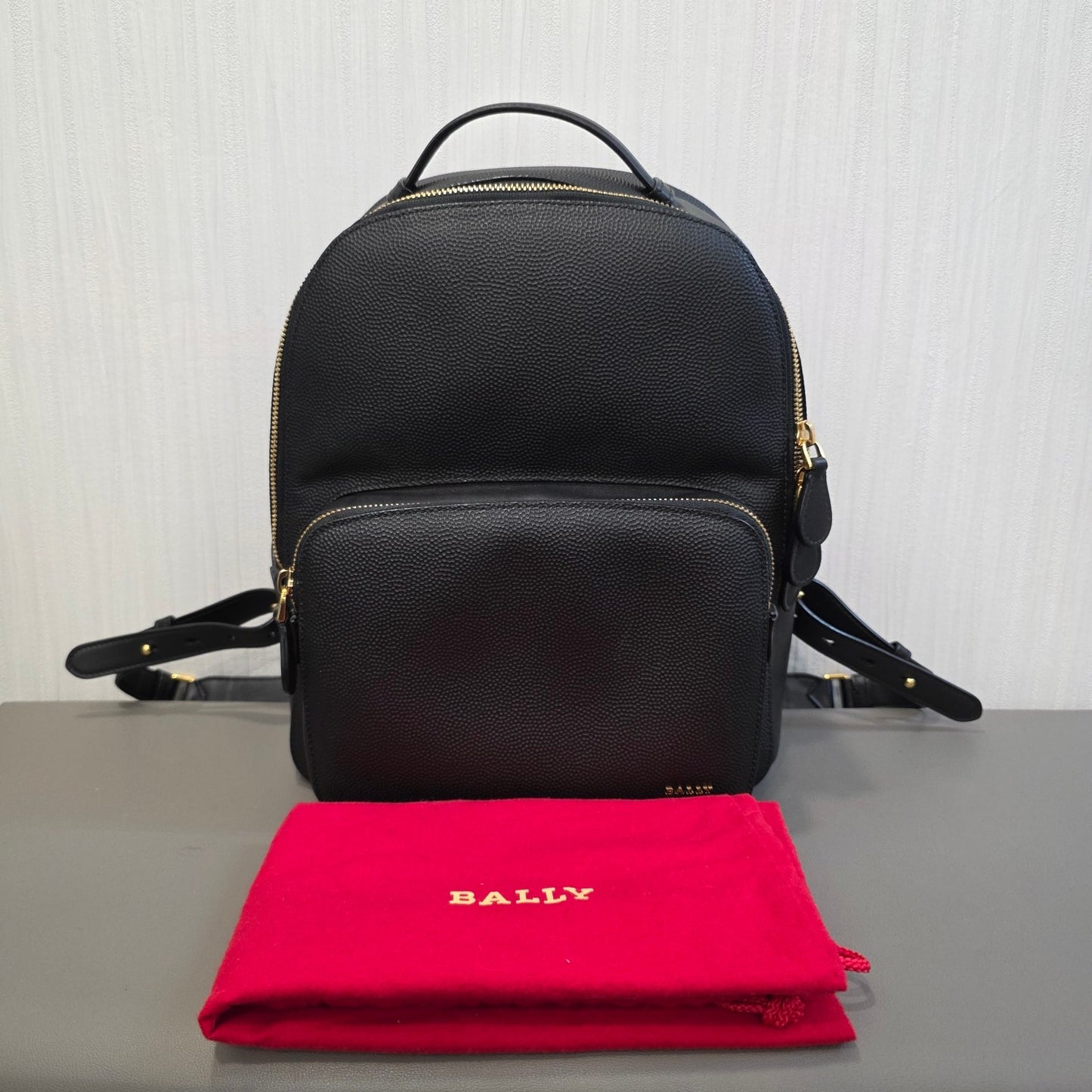 BALLY Grained Leather Backpack (Pre-owned)
