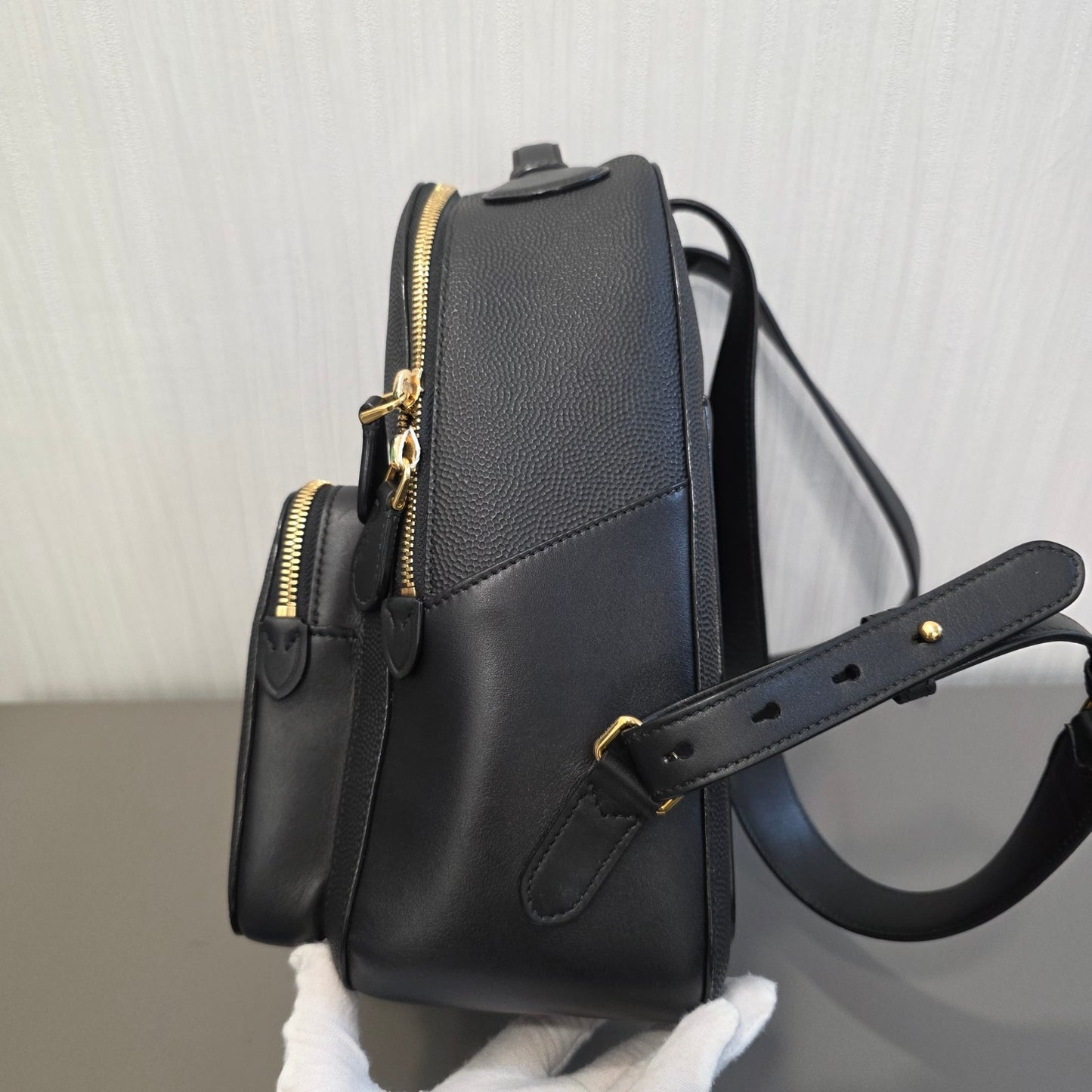 BALLY Grained Leather Backpack (Pre-owned)