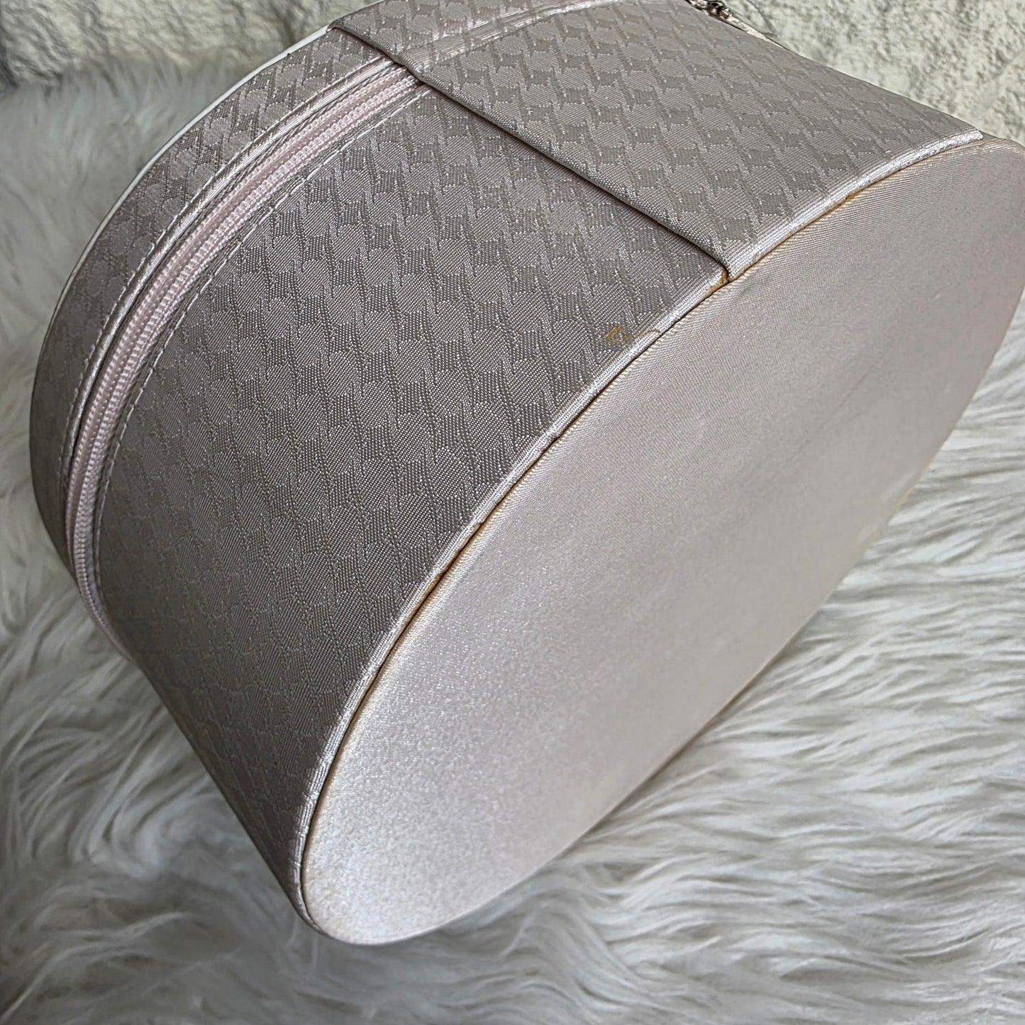 Dior Miss Dior Chérie Oval Vanity Case Cosmetic Pouch (Pre-owned)