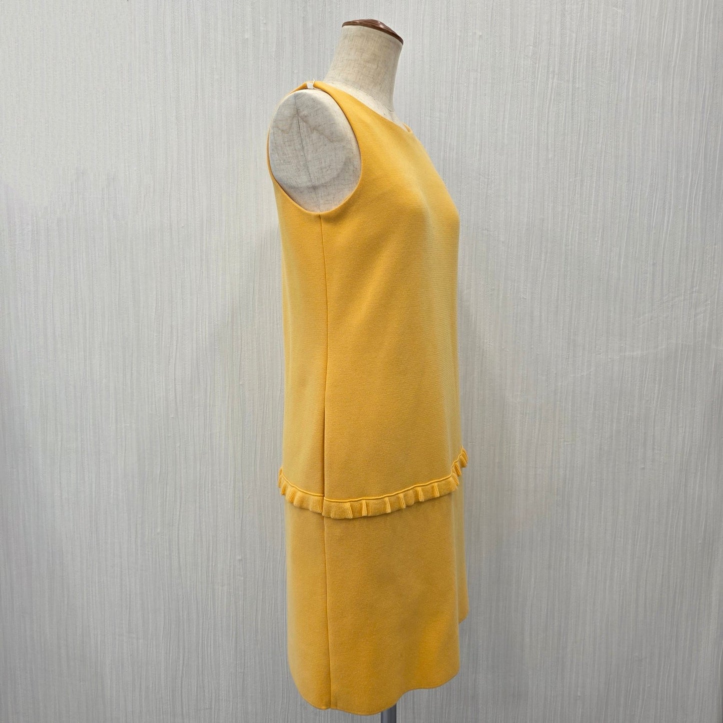 FOXEY Sleeveless Knit Top & Skirt Set (Pre-Owned)
