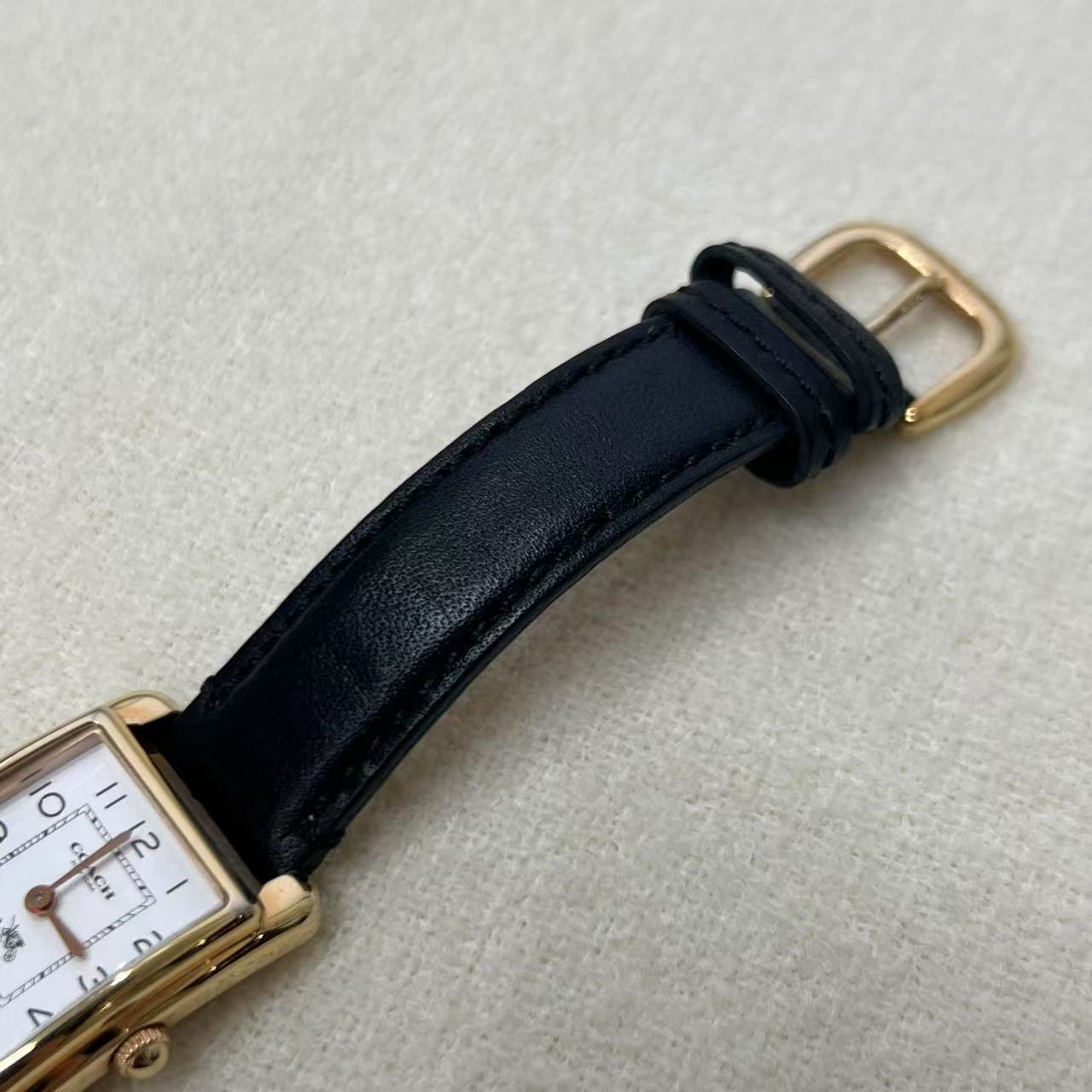 Coach Rectangular Leather Strap Watch (Pre-Owned)