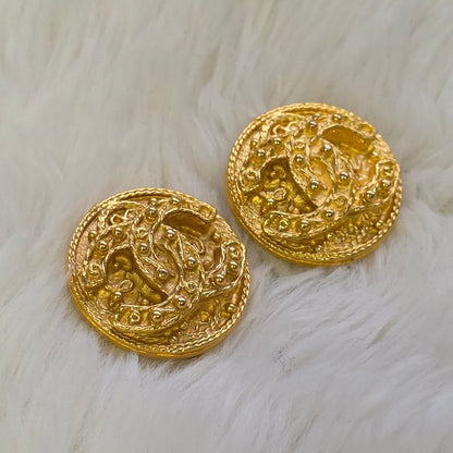 Chanel Vintage CC Textured Round Clip-On Earrings (Pre-Owned)
