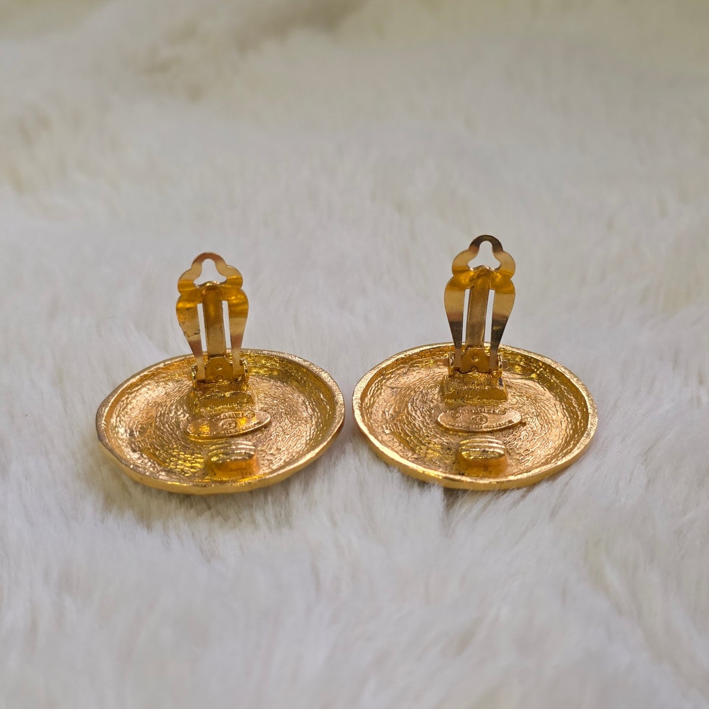 Chanel Vintage Gold-Tone Textured CC Clip-On Earrings (Pre-Owned)