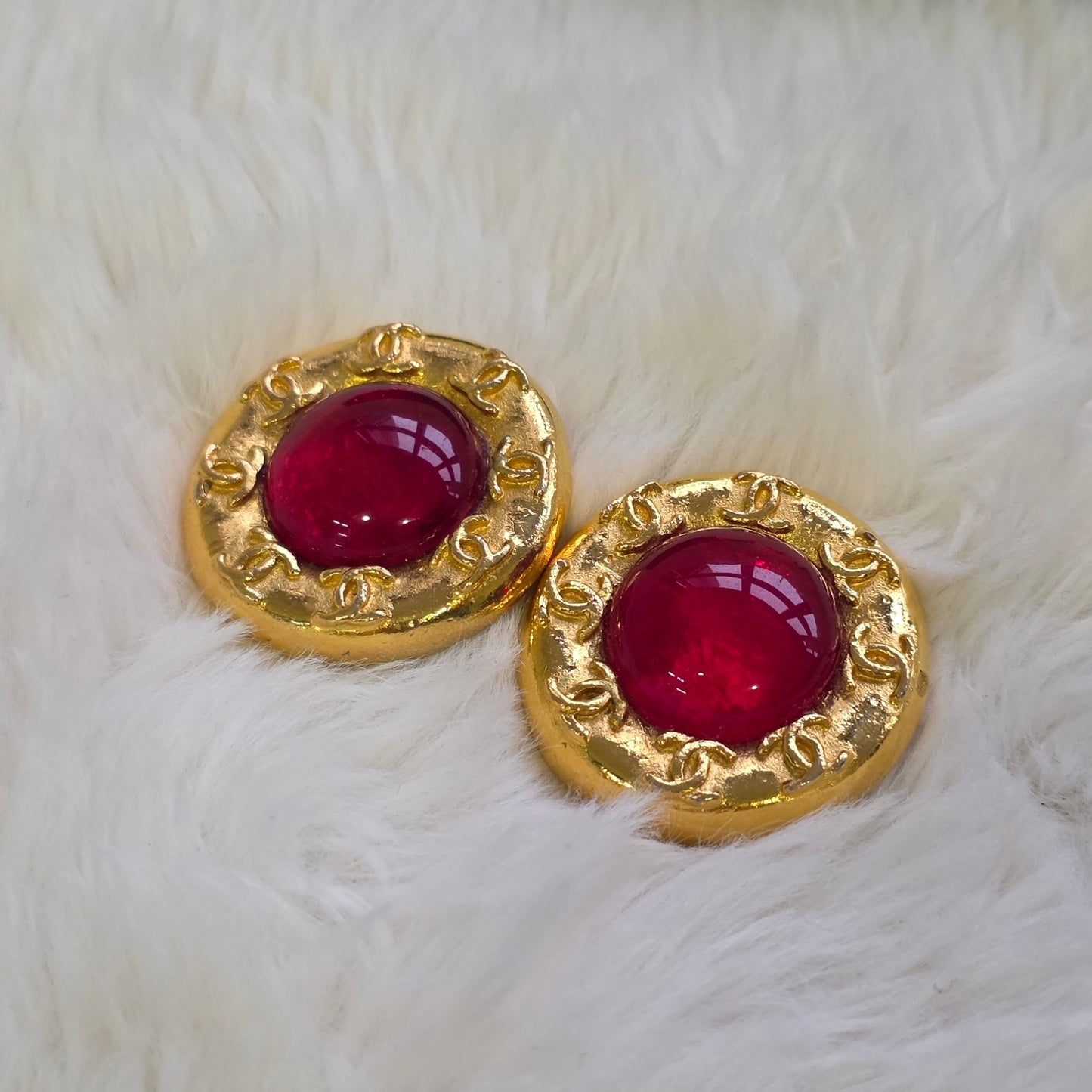 Chanel Vintage CC Logo Red Gripoix Cabochon Round Clip-On Earrings (Pre-Owned)