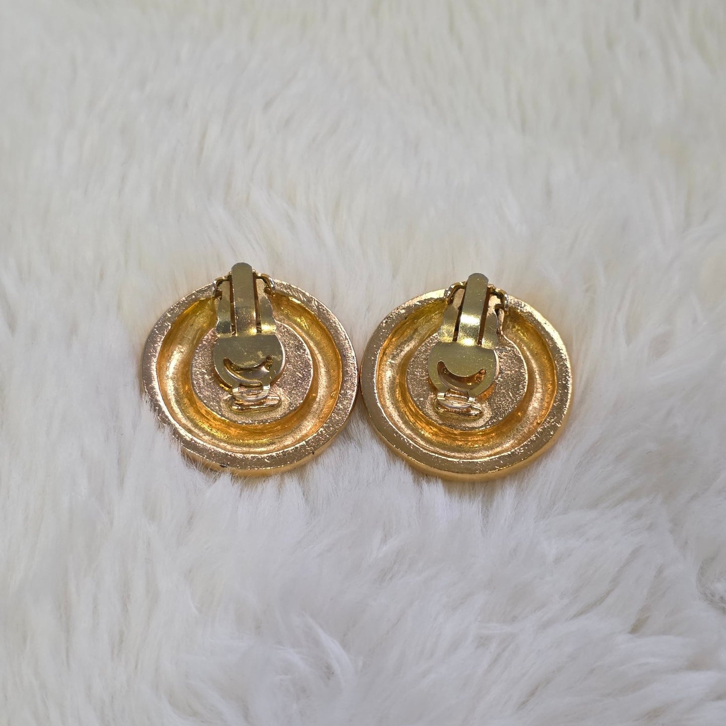 Chanel Vintage CC Logo Red Gripoix Cabochon Round Clip-On Earrings (Pre-Owned)