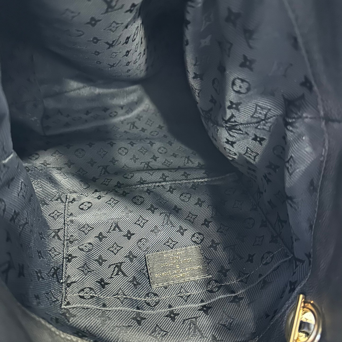 Louis Vuitton Limited Edition Shimmer Metallic Chain Tote Bag (Pre-Owned)