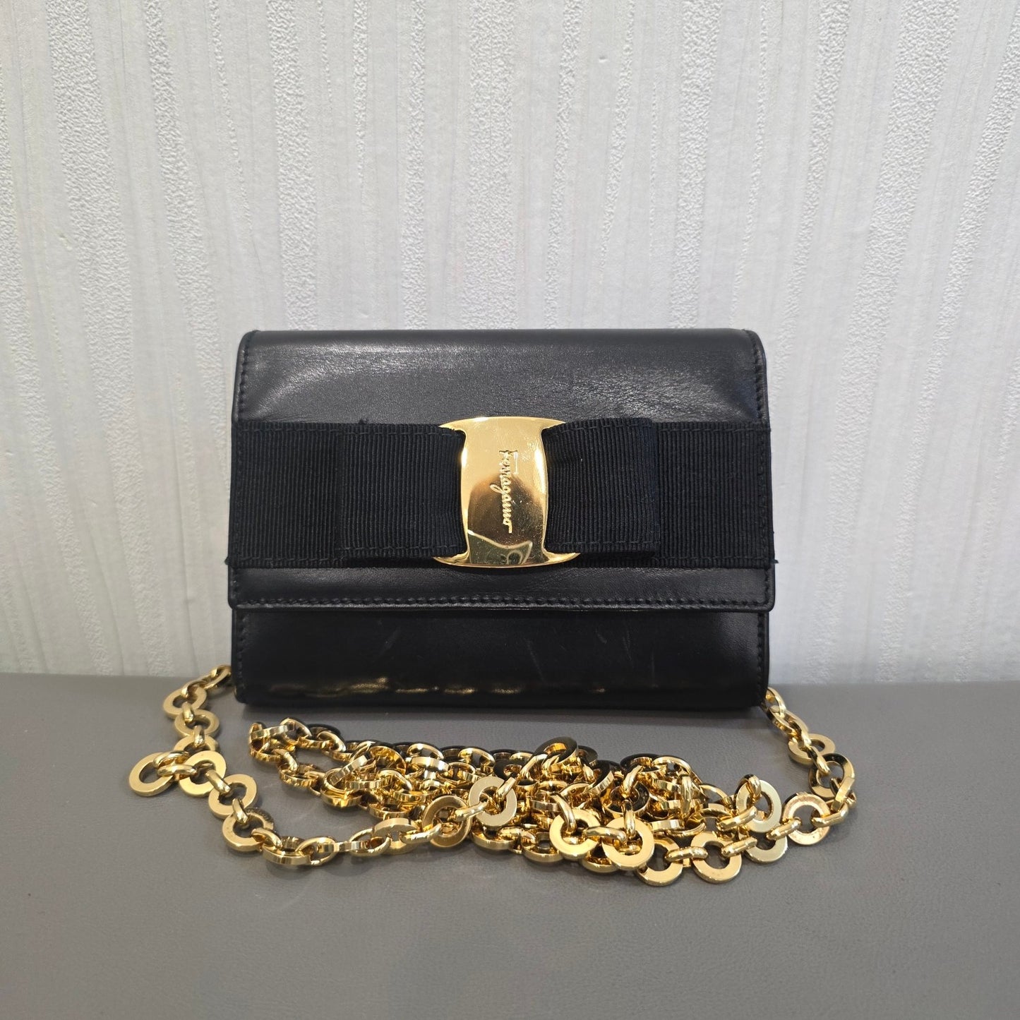 Salvatore Ferragamo Vara Bow Chain Wallet Black (Pre-Owned)