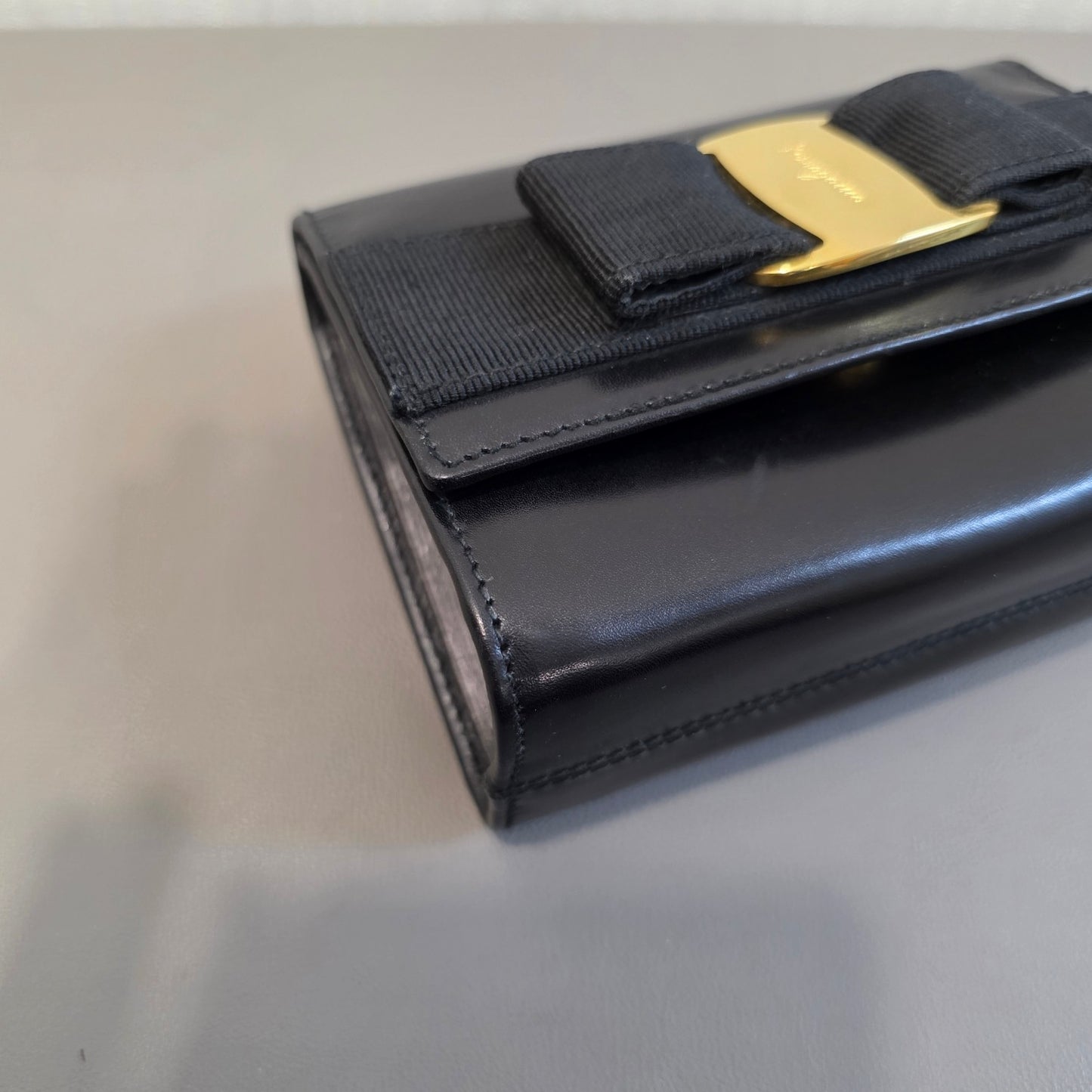 Salvatore Ferragamo Vara Bow Chain Wallet Black (Pre-Owned)