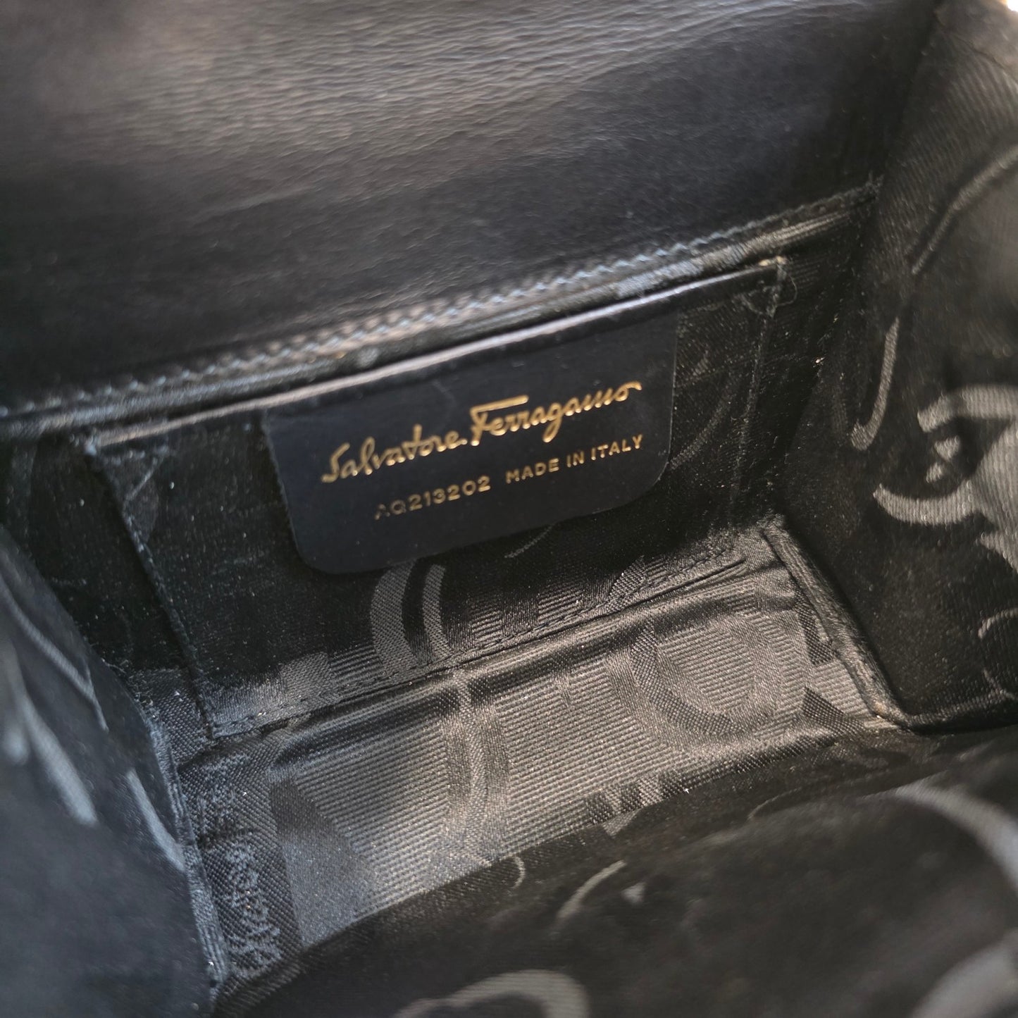 Salvatore Ferragamo Vara Bow Chain Wallet Black (Pre-Owned)