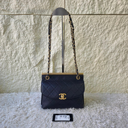 Chanel Vintage Quilted Leather Flap Shoulder Bag Navy (Pre-Owned)