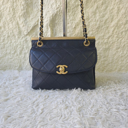 Chanel Vintage Quilted Leather Flap Shoulder Bag Navy (Pre-Owned)