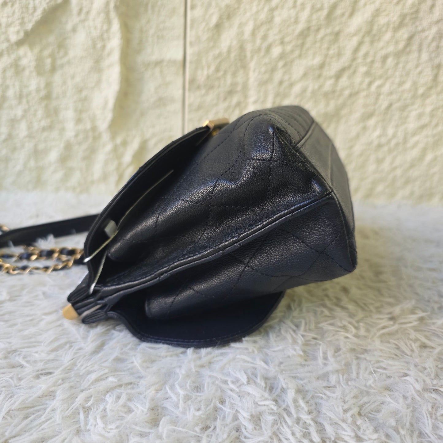 Chanel Vintage Quilted Leather Flap Shoulder Bag Navy (Pre-Owned)
