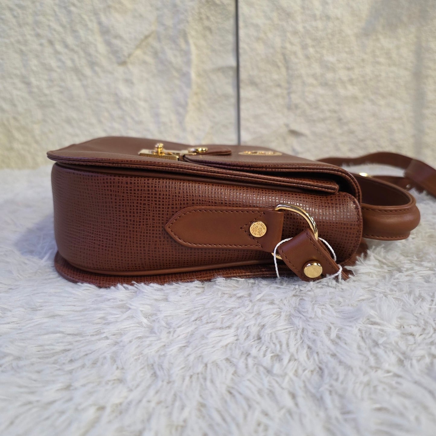 HUNTING WORLD Logo Lock Leather Shoulder Bag Brown (Pre-Owned)