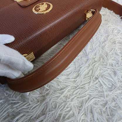 HUNTING WORLD Logo Lock Leather Shoulder Bag Brown (Pre-Owned)