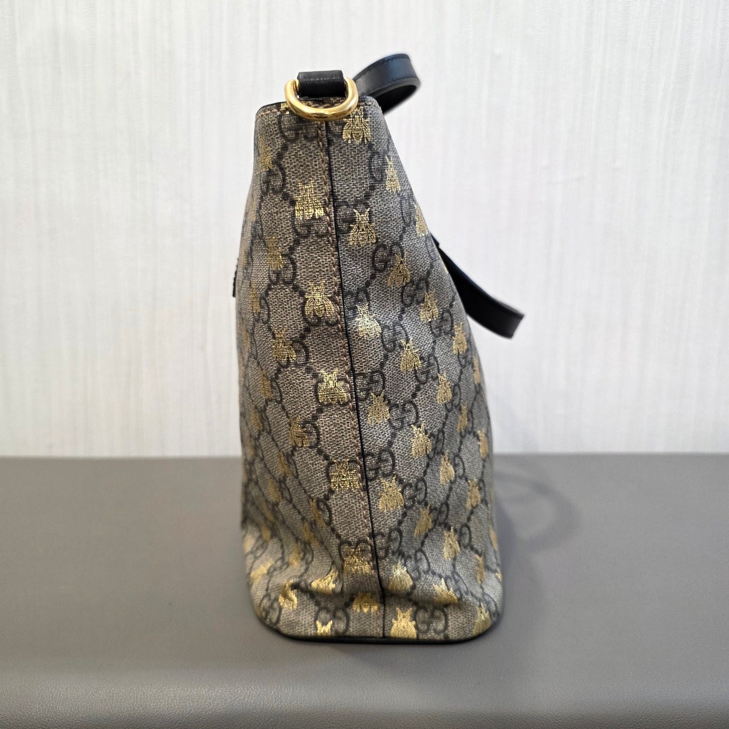 GUCCI GG Supreme Bee Print Tote Bag (Pre-Owned)