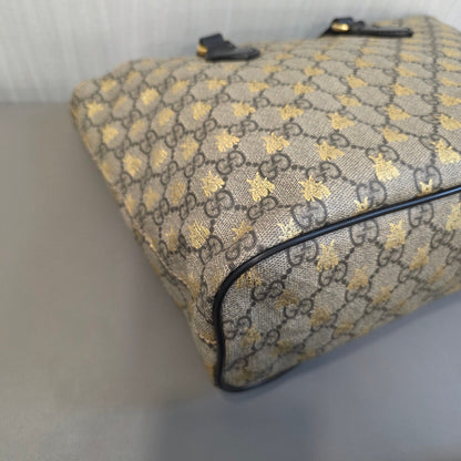 GUCCI GG Supreme Bee Print Tote Bag (Pre-Owned)