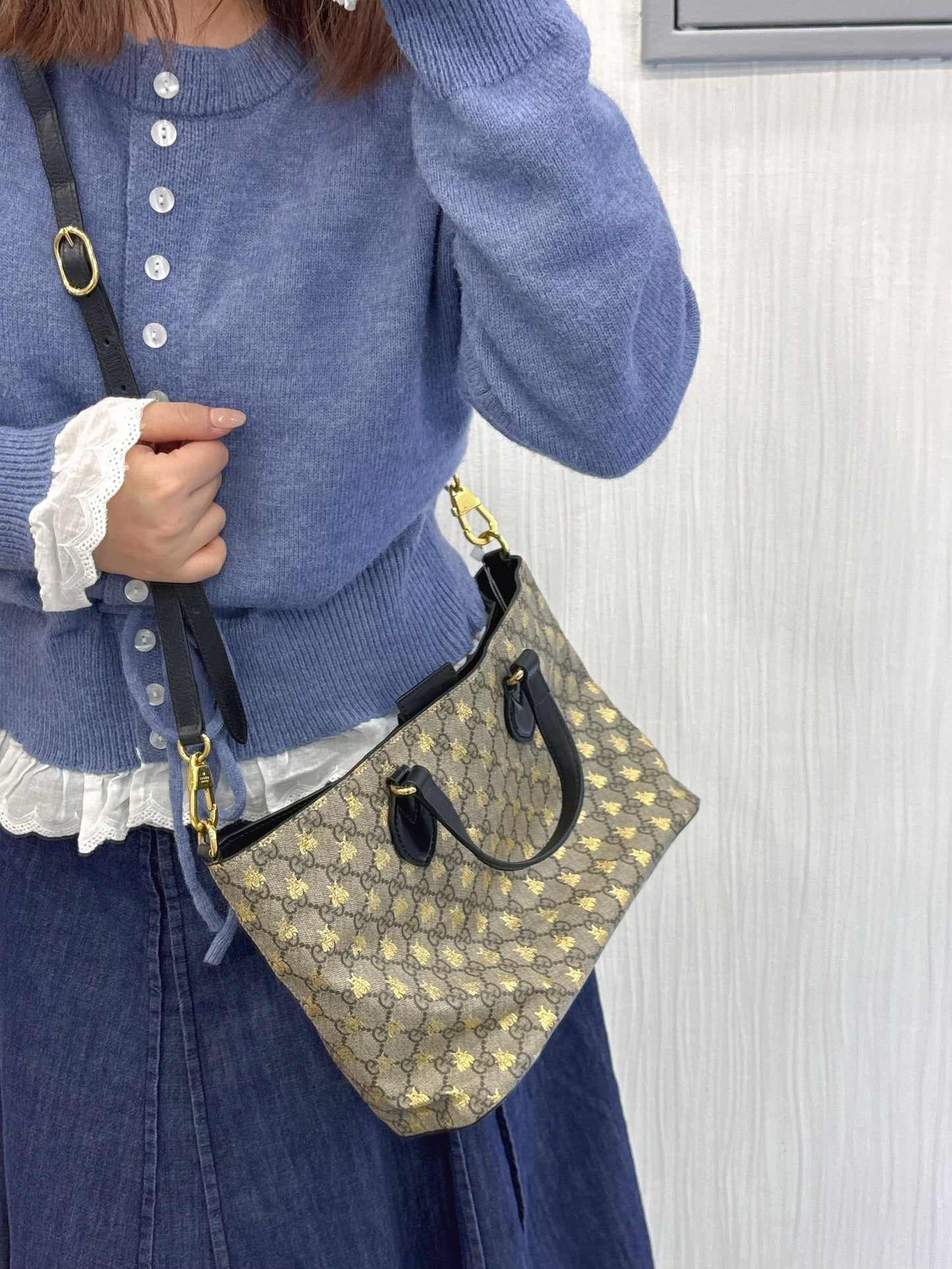 GUCCI GG Supreme Bee Print Tote Bag (Pre-Owned)