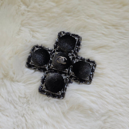 CHANEL CC Cross Tweed & Leather Brooch Silver Black (Pre-Owned)