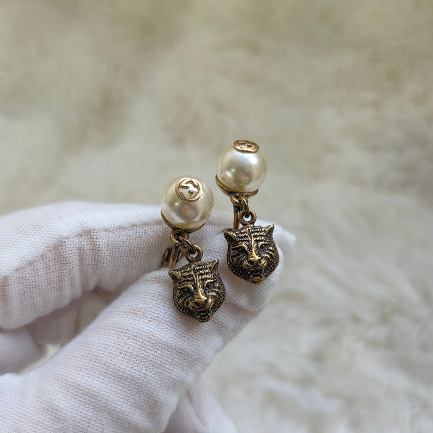 GUCCI Pearl Tiger Head Drop Earrings (Pre-Owned)
