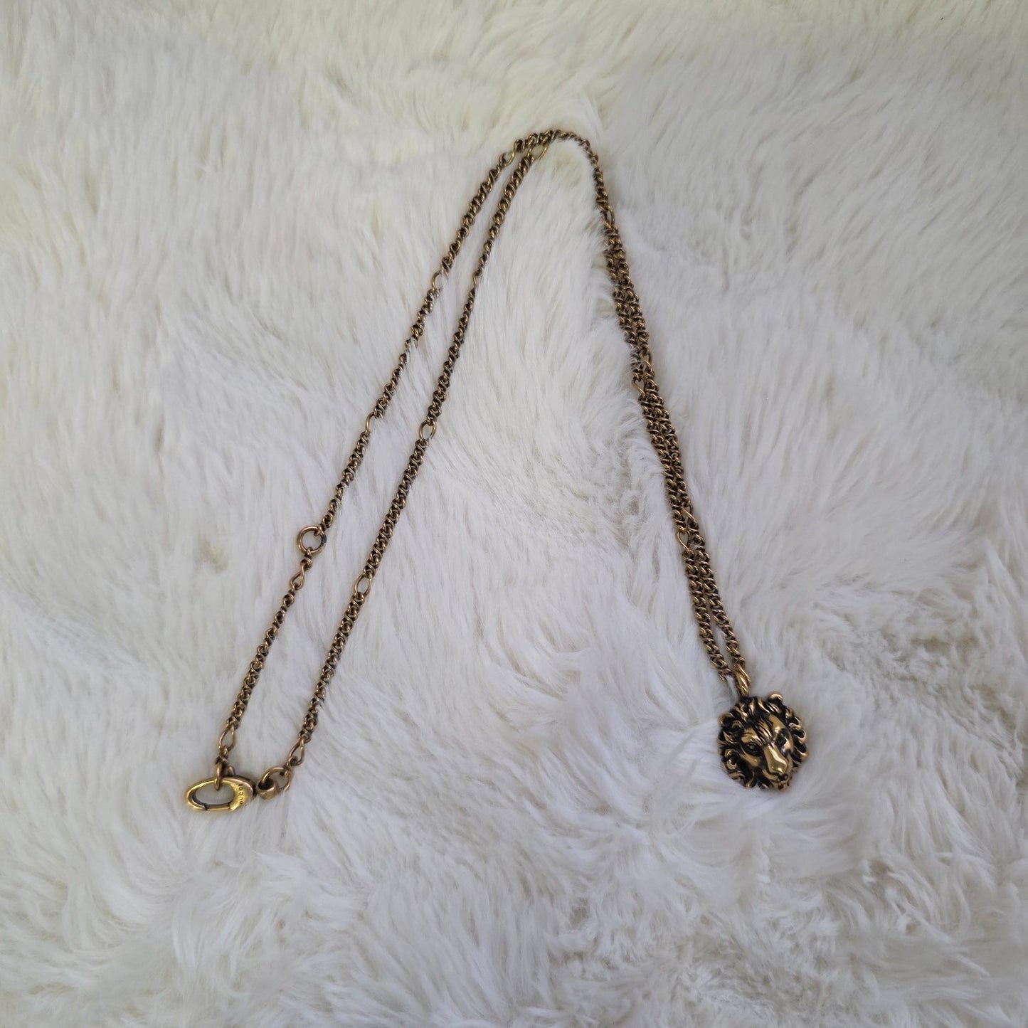 Gucci Lion Head Pendant Chain Necklace (Pre-Owned)