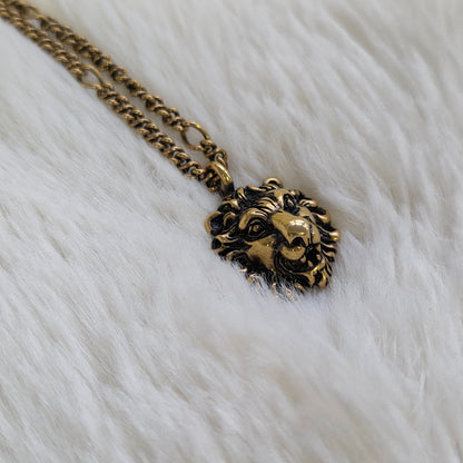 Gucci Lion Head Pendant Chain Necklace (Pre-Owned)