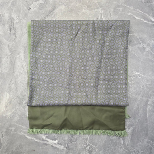 Hermès Geometric Pattern Silk Scarf Green (Pre-Owned)
