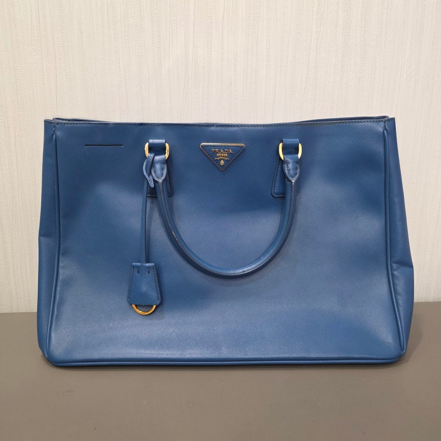 Prada Saffiano Lux Large Tote Bag Blue (Pre-Owned)