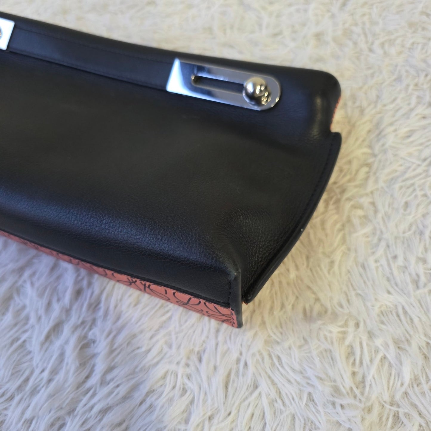 Loewe Anagram Print Leather Clutch Shoulder Bag Pink (Pre-Owned)
