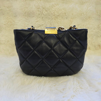 Chanel CC Turn-Lock Quilted Leather Chain Shoulder Bag (Pre-Owned)