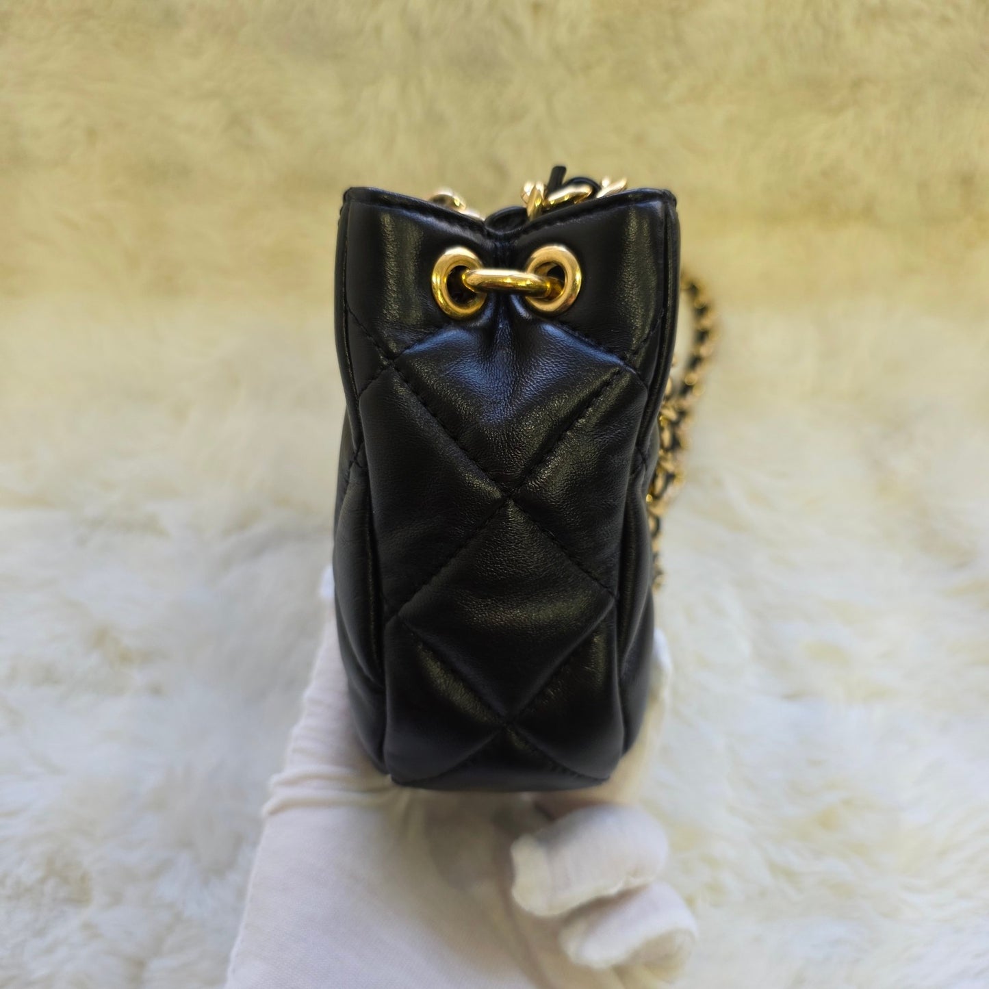 Chanel CC Turn-Lock Quilted Leather Chain Shoulder Bag (Pre-Owned)