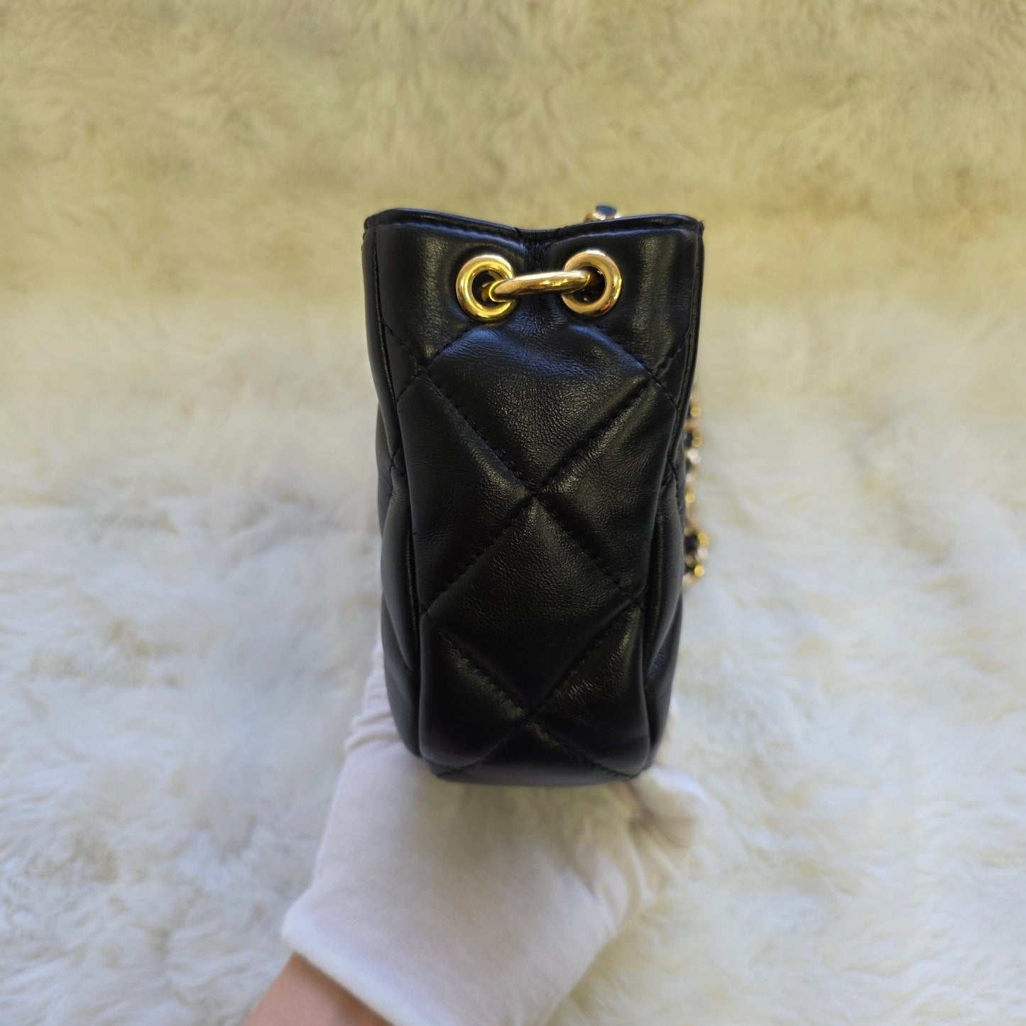 Chanel CC Turn-Lock Quilted Leather Chain Shoulder Bag (Pre-Owned)