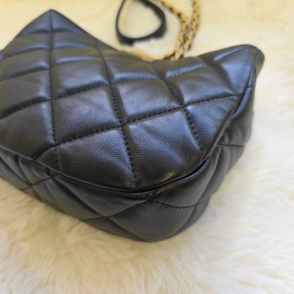 Chanel CC Turn-Lock Quilted Leather Chain Shoulder Bag (Pre-Owned)