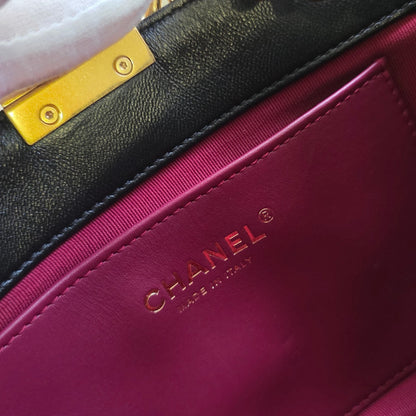 Chanel CC Turn-Lock Quilted Leather Chain Shoulder Bag (Pre-Owned)