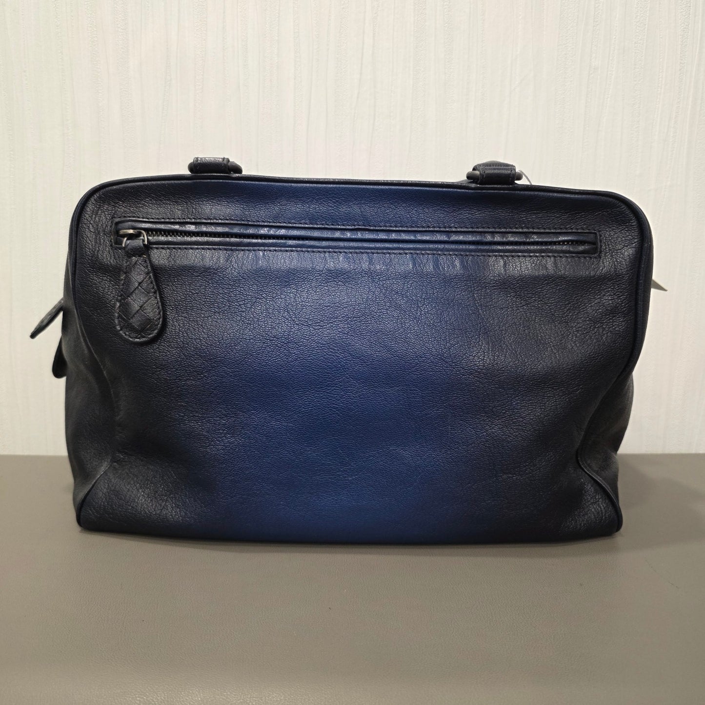 Bottega Veneta Intrecciato Detail Leather Boston Handbag Black (Pre-Owned)