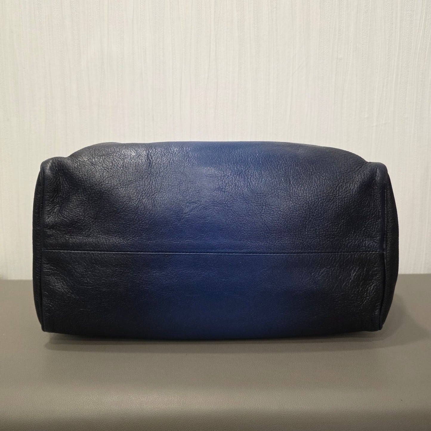 Bottega Veneta Intrecciato Detail Leather Boston Handbag Black (Pre-Owned)