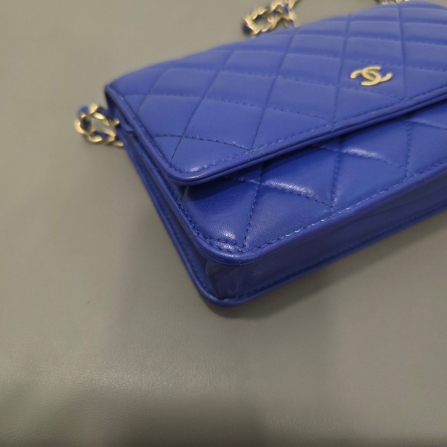 Chanel Classic Quilted Lambskin Wallet on Chain Blue (Pre-Owned)