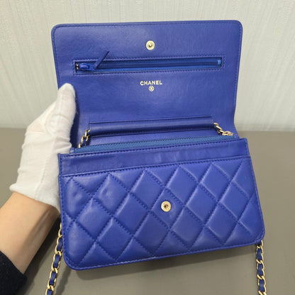 Chanel Classic Quilted Lambskin Wallet on Chain Blue (Pre-Owned)