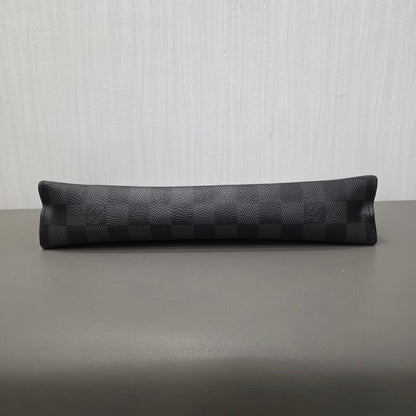 Louis Vuitton Damier Graphite Pochette Voyage MM Clutch (Pre-Owned)