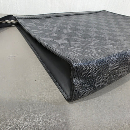 Louis Vuitton Damier Graphite Pochette Voyage MM Clutch (Pre-Owned)