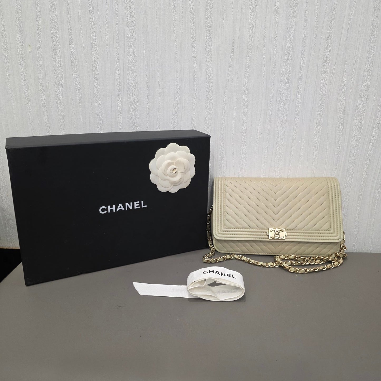 Chanel Boy Small Chevron Quilted Leather Flap Bag Ivory (Pre-Owned)