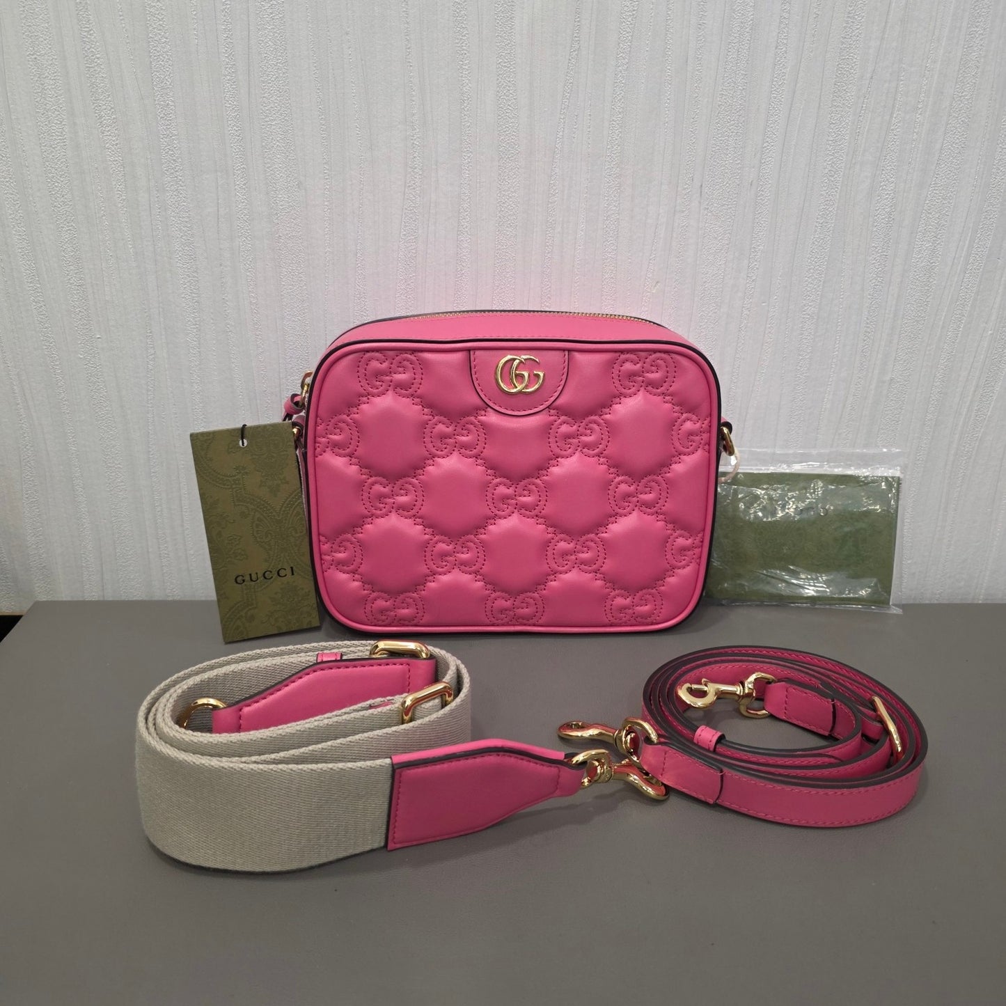 Gucci GG Marmont Matelassé Leather Camera Bag Pink (Pre-Owned)