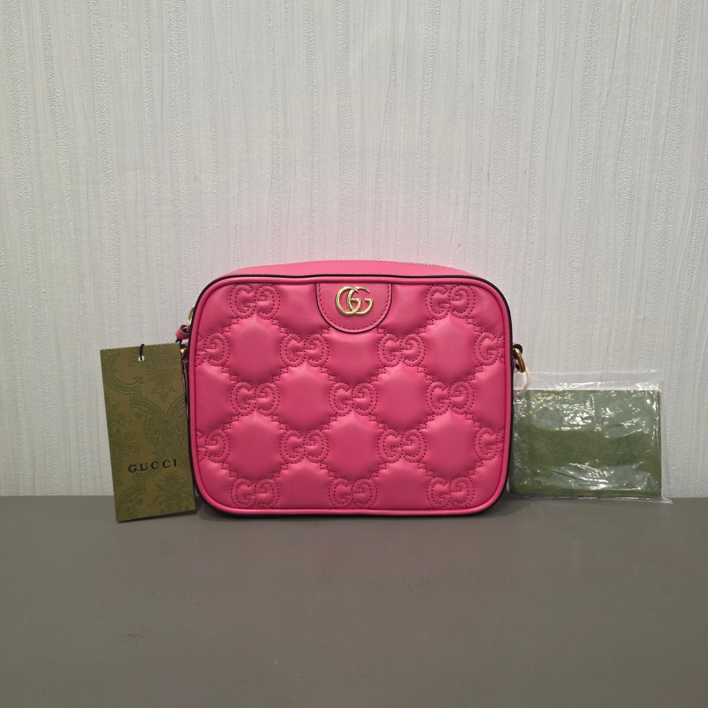 Gucci GG Marmont Matelassé Leather Camera Bag Pink (Pre-Owned)