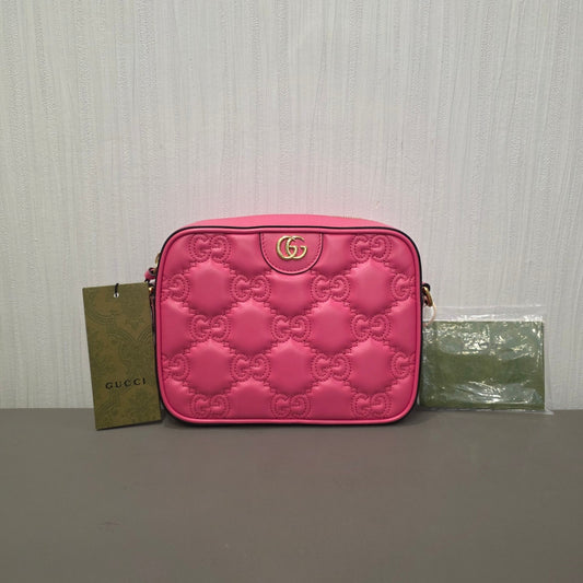 Gucci GG Marmont Matelassé Leather Camera Bag Pink (Pre-Owned)