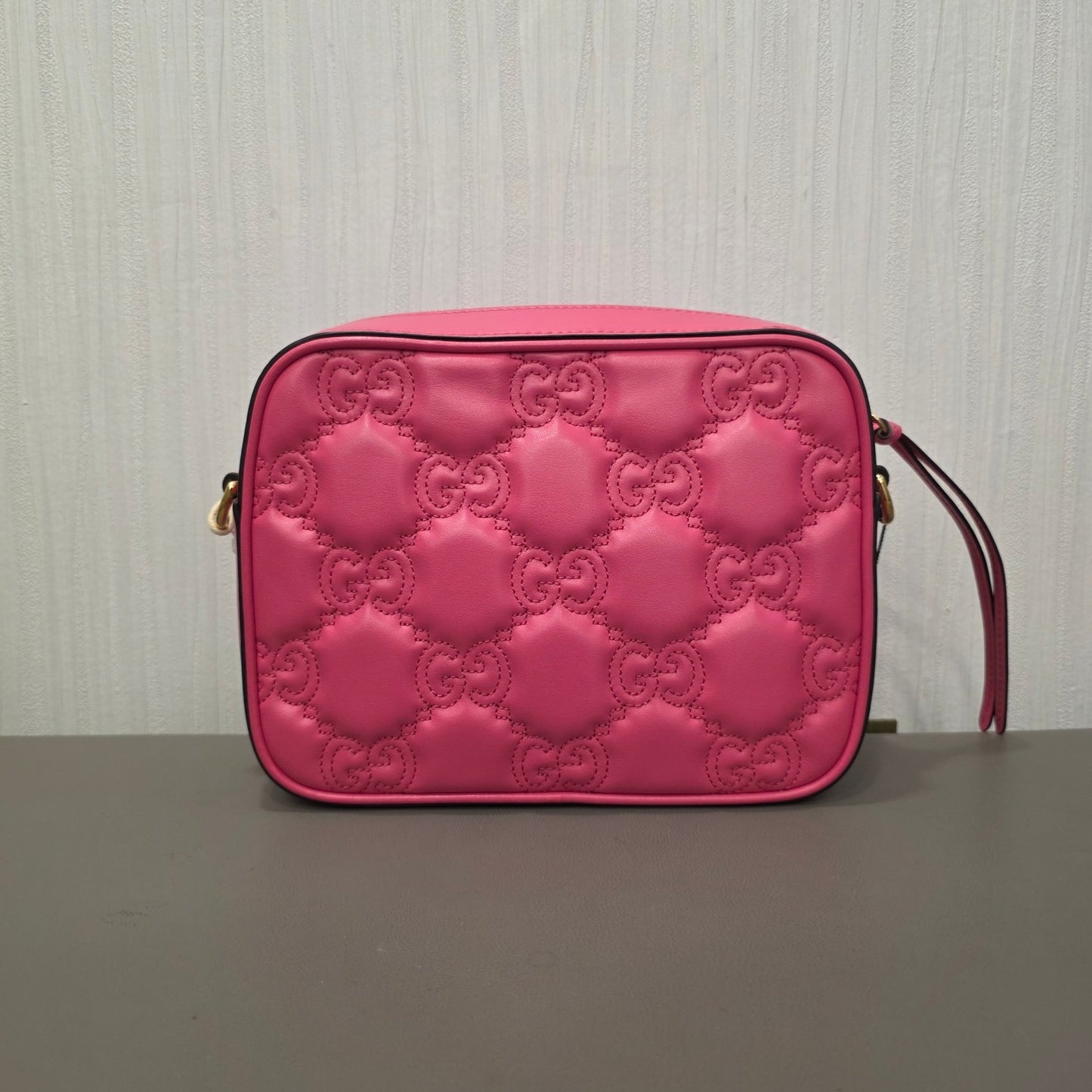 Gucci GG Marmont Matelassé Leather Camera Bag Pink (Pre-Owned)