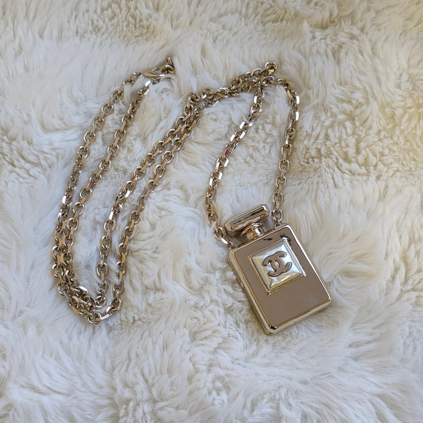 Chanel CC Perfume Bottle Pendant Necklace Gold (Pre-Owned)