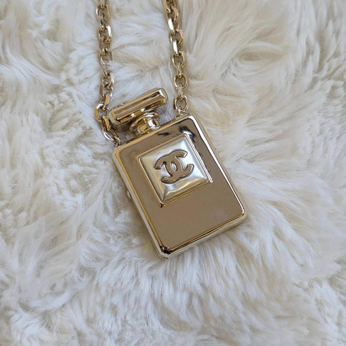 Chanel CC Perfume Bottle Pendant Necklace Gold (Pre-Owned)